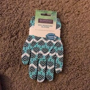 Brand New EcoTools Spa Moisture Gloves
